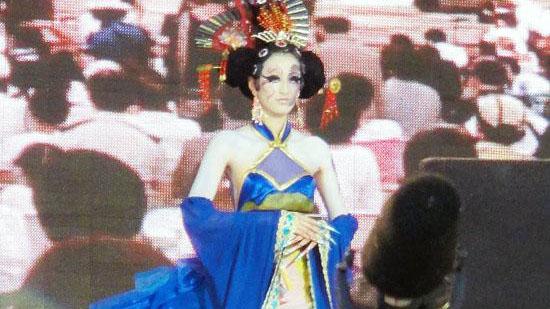     2010年8月27日,韓國大邱世界人體彩繪節(jié)比賽現(xiàn)場,精彩圖片送上...